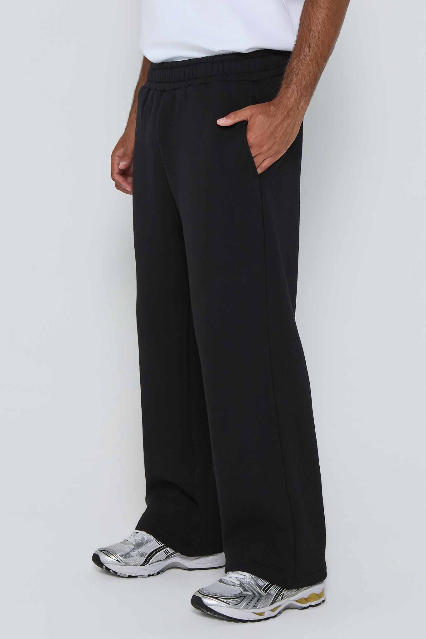 Relaxed Straight Leg Jogger- Black